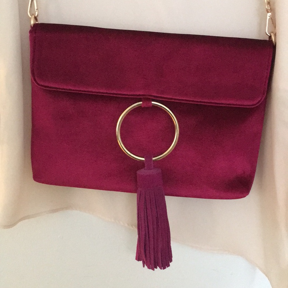 Fuschia velvet clutch with tassel - Picture 3 of 5
